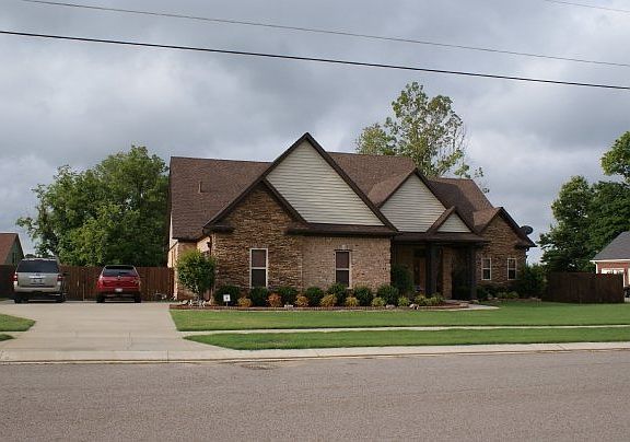 3rd image of 69 Wharth Ln