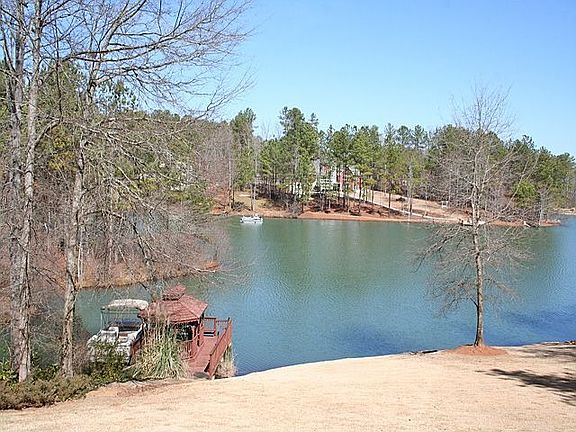 4th image of 85 Dove Ct
