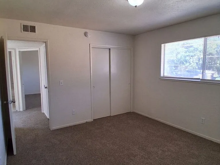 1505 E. Yale Ave. — Photo 17