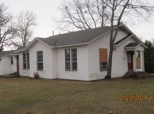 207 Walnut St, Naples, TX 75568