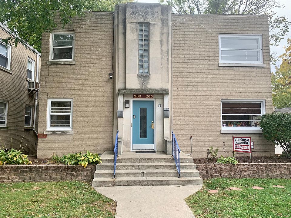 1st image of 205 Carlton Ter