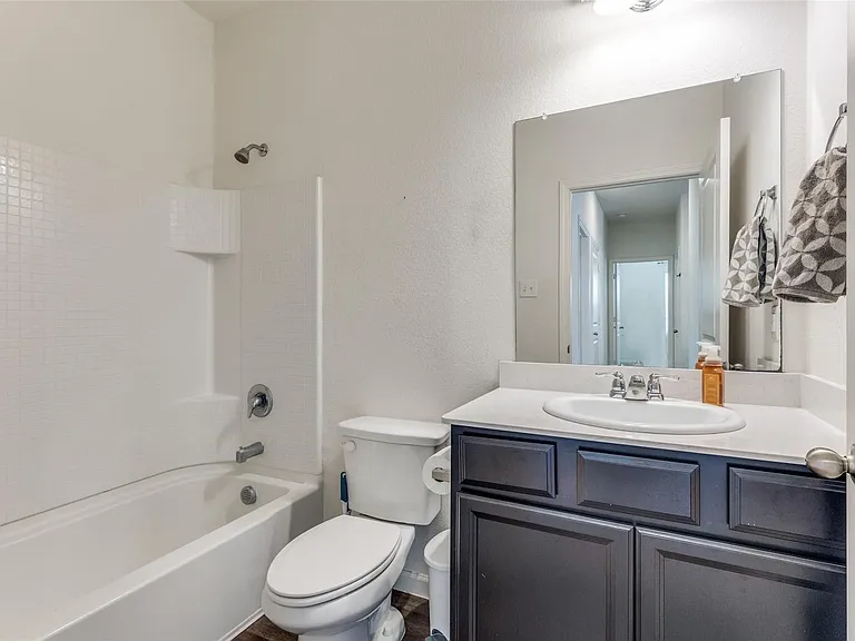 6536 Trident Ct — Photo 9