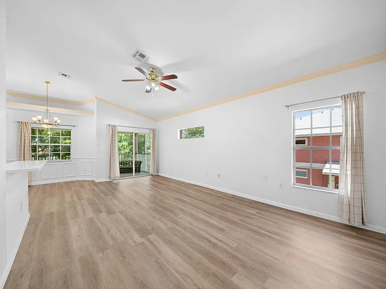 5370 Park Rd #4 — Photo 4
