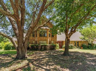 704 Cobblestone Ct, Cedar Hill, TX 75104