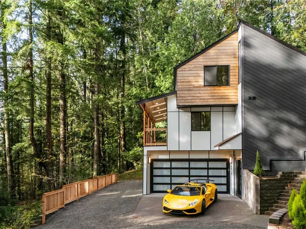 24926 SE Mirrormont Boulevard, Issaquah, WA 98027