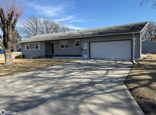 731 N Park St, Osceola, IA 50213