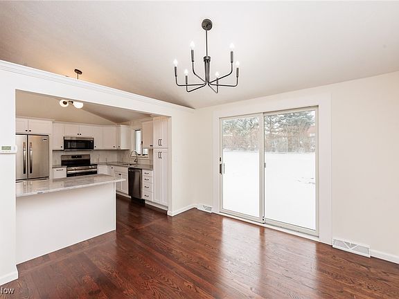 3rd image of 2960 Marda Dr