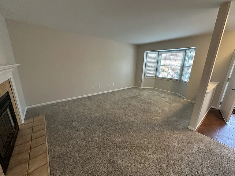 9133 Dominion Cir — Photo 3