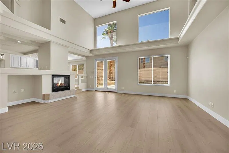 5 bed, 3.5 bath, 5440 sqft, $4,910 — Photo 4