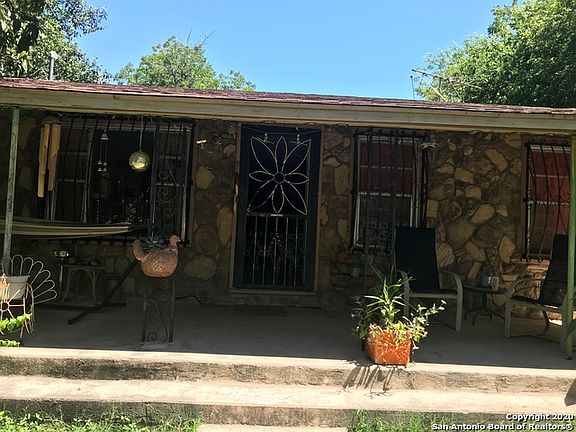 2nd image of 2103 Lennon Ave