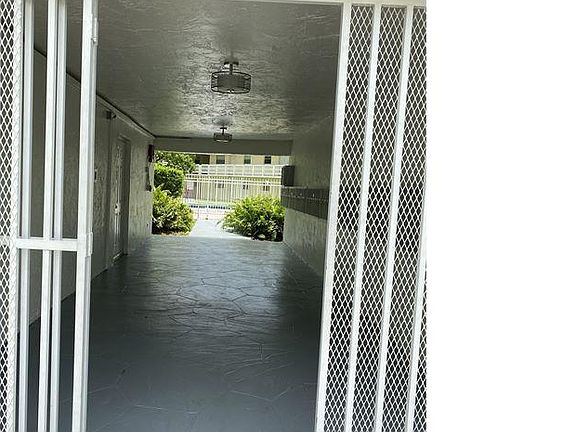 3rd image of 15201 Memorial Hwy APT 214