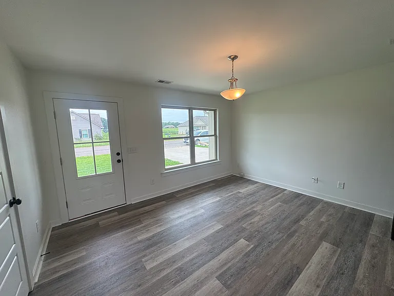 165 Sunlight Cir — Photo 5