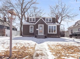 211 W 11th Ave, Mitchell, SD 57301