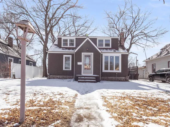 211 W 11th Ave, Mitchell, SD 57301