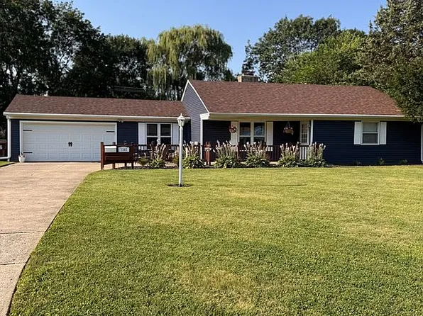 1302 Kay Ave, Rockford, IL 61103