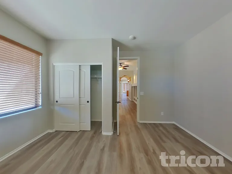 7731 S 45th Ln — Photo 10