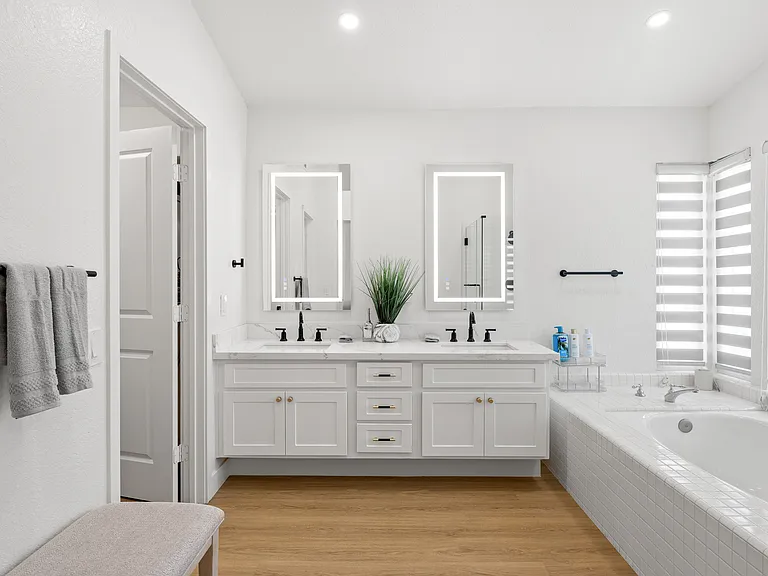 17447 Crestlake Ln — Photo 11