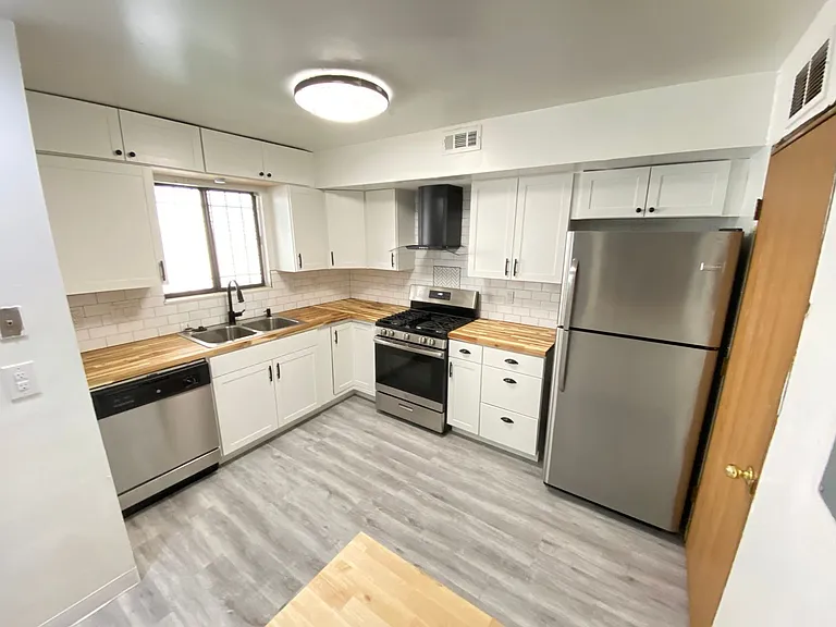 1522 Indianola Ave — Photo 20