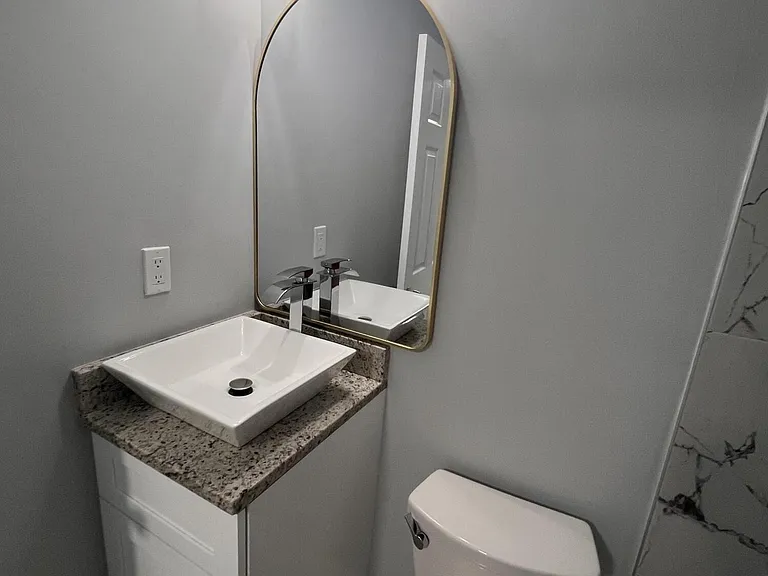138 Ethelyn Dr — Photo 2