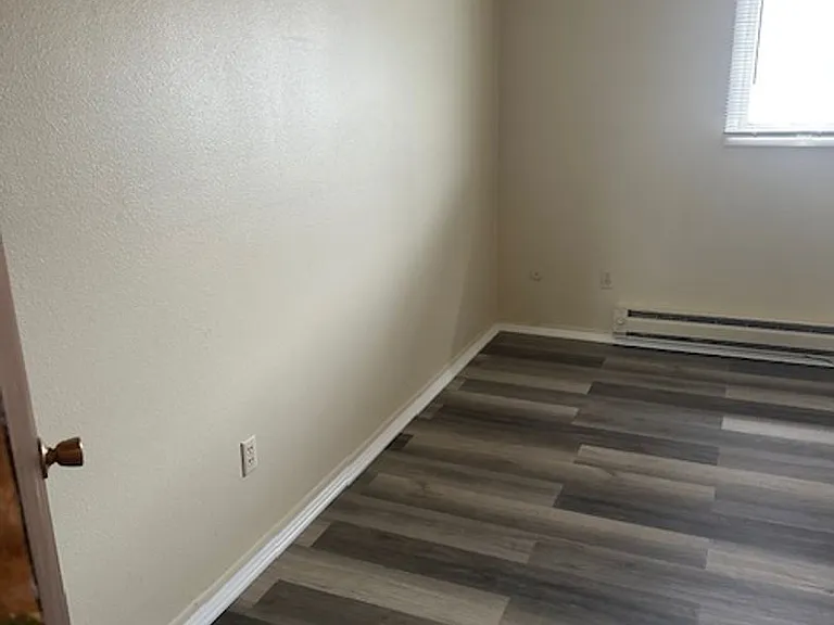 1502 Ernest Ave — Photo 6