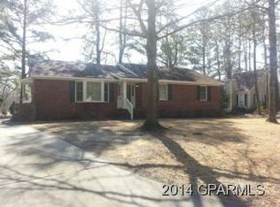604 River Hill Dr, Greenville, NC 27858