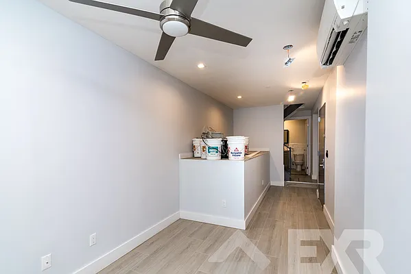 Rented by EXR | media 7