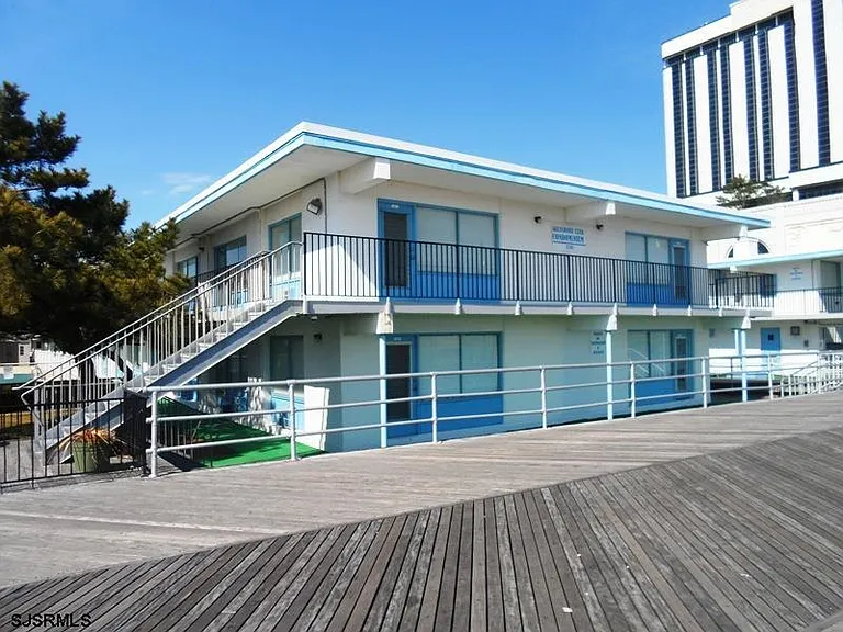 3501 Boardwalk — Photo 15