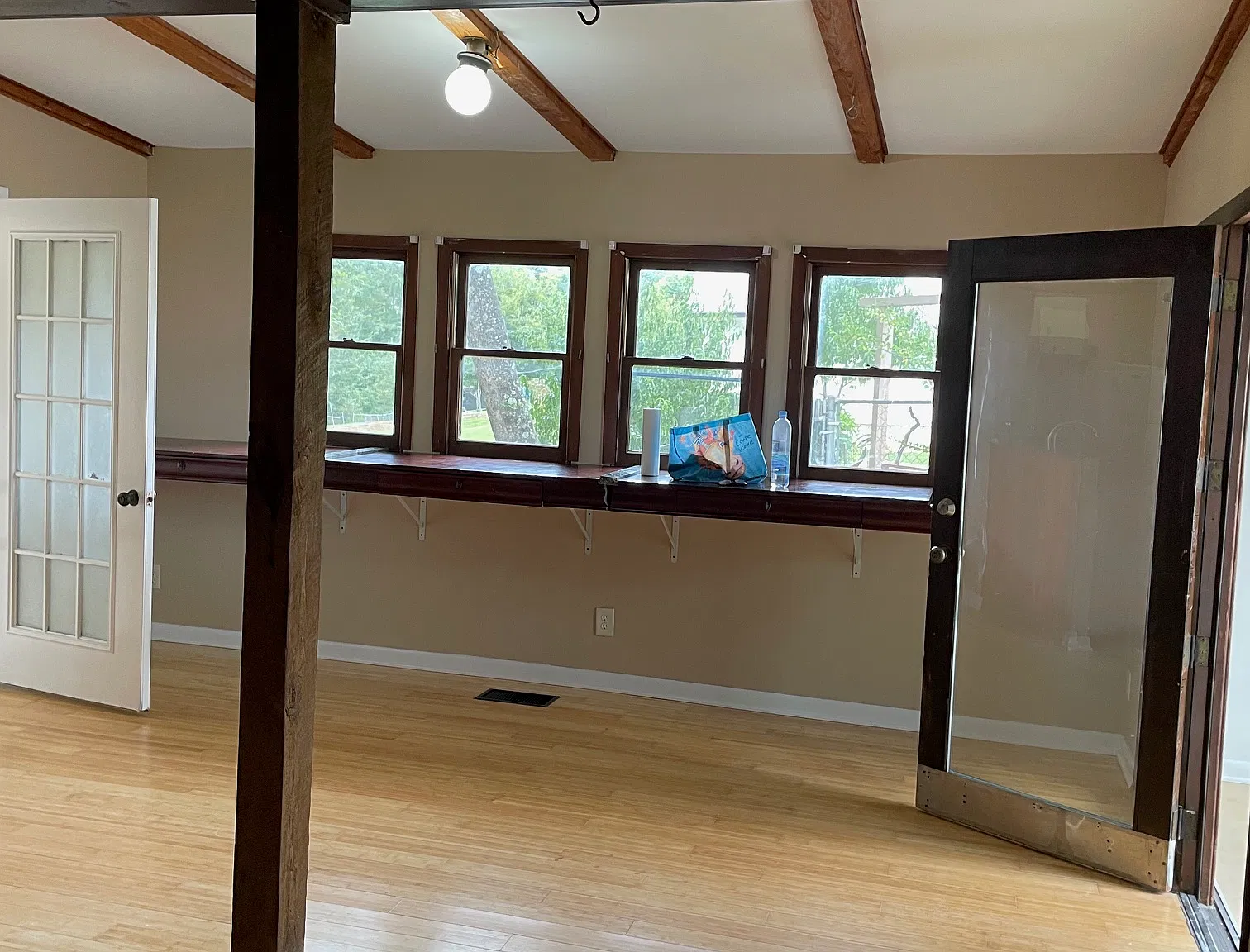 2 bed, 1100 sqft, $1,200 — Photo 1