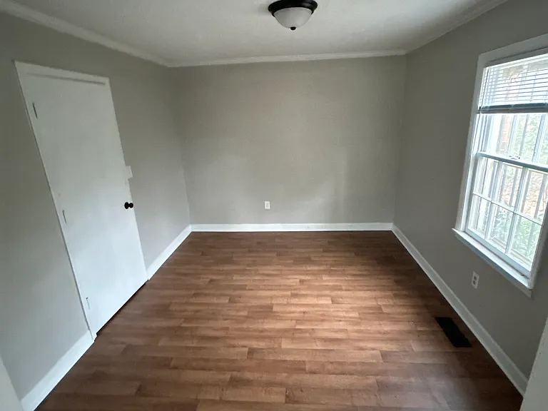 998 S Main St — Photo 11