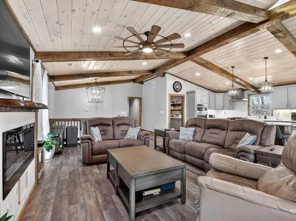 117 Milam St, Blue Ridge, GA 30513