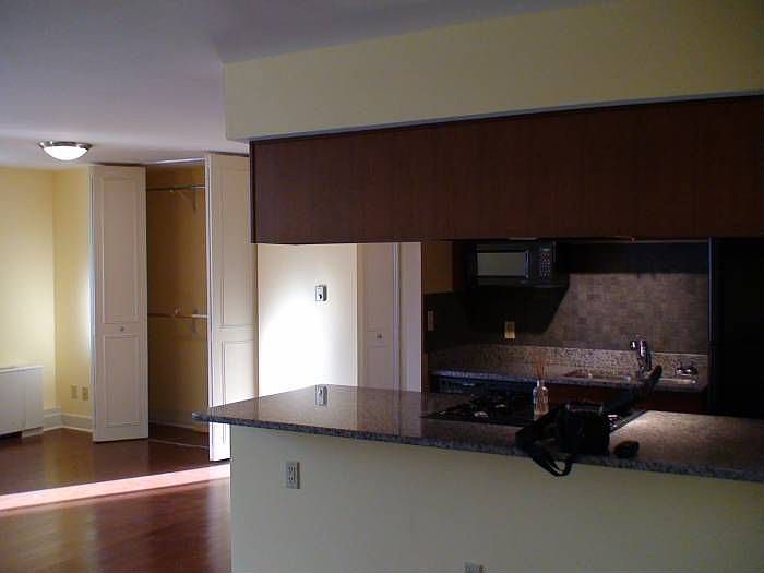 1st image of 600 E 8th St APT 3A