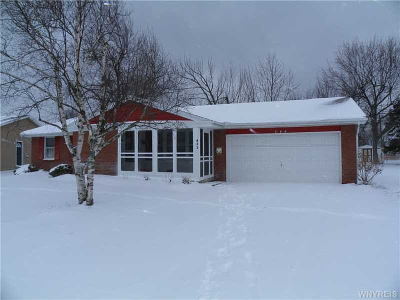 1st image of 433 Woodward Cres