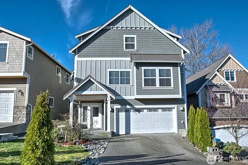1357 Elma Pl NE Photo 1