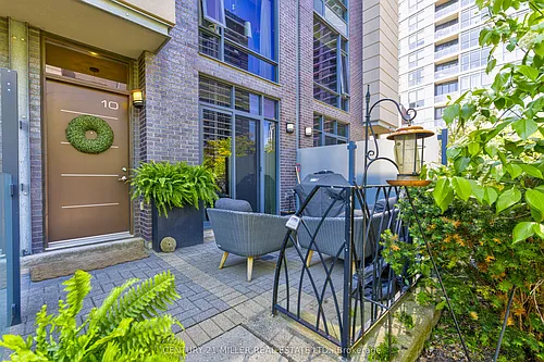 15 Valhalla Inn Rd #Townhouse 10 Photo 1