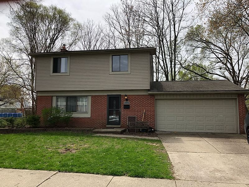 1st image of 34541 Glover St