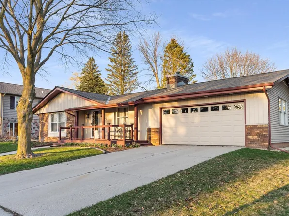 916 Fairview DRIVE, Port Washington, WI 53074