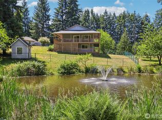 272 Bond Rd, Castle Rock, WA 98611