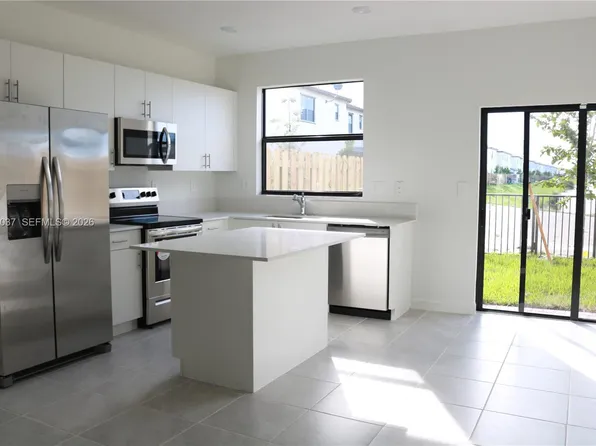 23040 SW 99th Ct, Miami, FL 33190