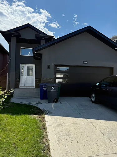 208 Barrett St Photo 1