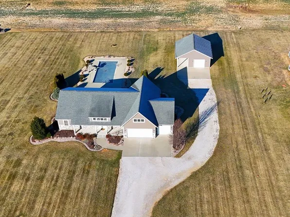 447 S 550th Rd E, Montgomery, IN 47558