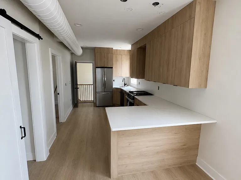 88 Sanford Ave #2 — Photo 5