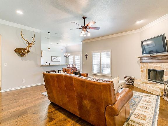 3rd image of 108 Castle Pines Dr