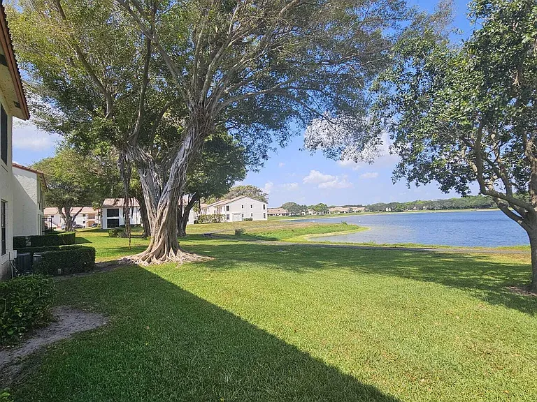 2850 Palmwood Ter #2300 — Photo 23
