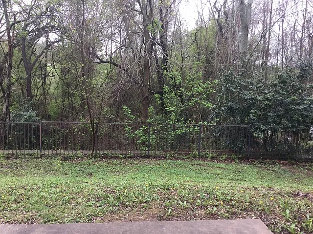 131 Julian Dr — Photo 16