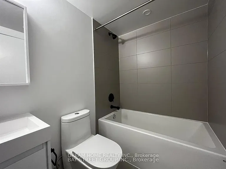 2 Augusta Ave #305 — Photo 11