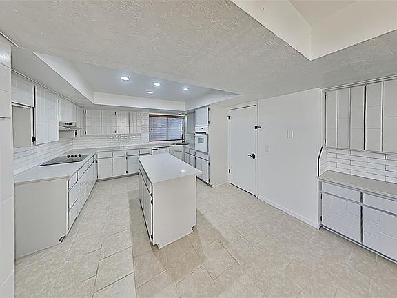 5th image of 320 W Grand Teton Ct