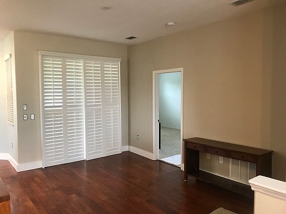 3rd image of 1133 S Pointe Alexis Dr