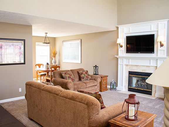4th image of 7433 Countryshire Ln