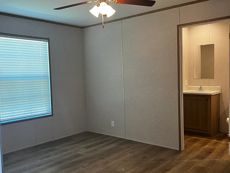 607 Lake Tahoe Cir — Photo 5