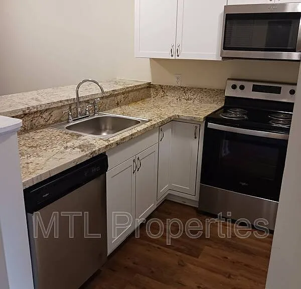 1674 Eagles Pl #1 — Photo 1
